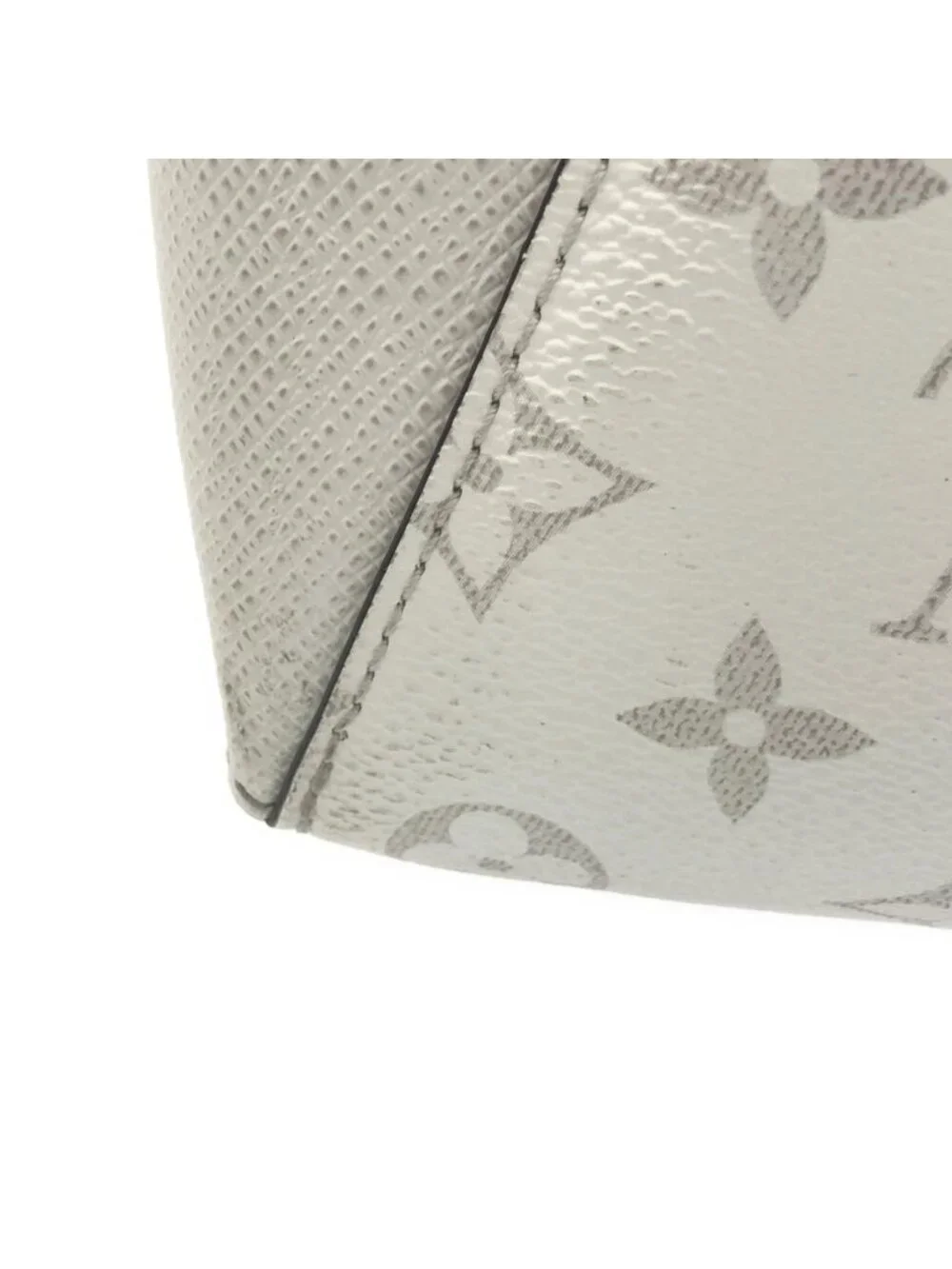 Louis Vuitton Taiga Rama Weekend Tote